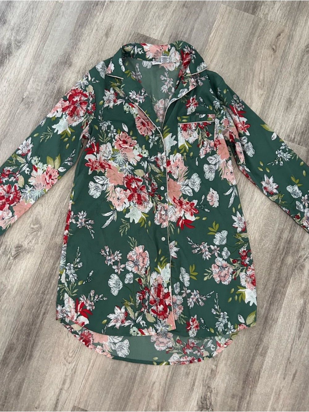 Cupcakes & Cashmere Floral Button Down Sleep Shirt Pajama Womens M Green Cottage